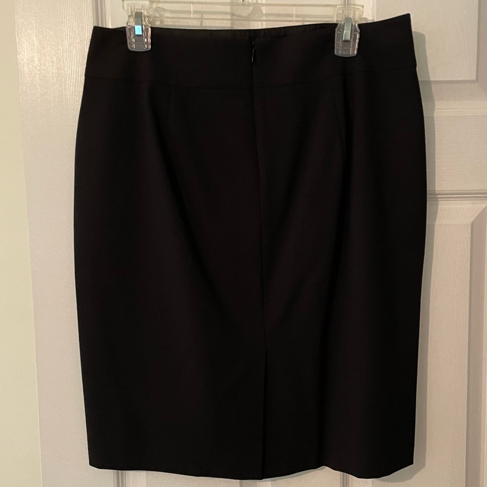 Banana Republic black skirt - size 10